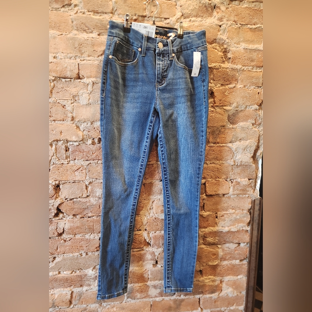 NWT Seven7 Women’s Blue Denim Jeans Tummy Control
